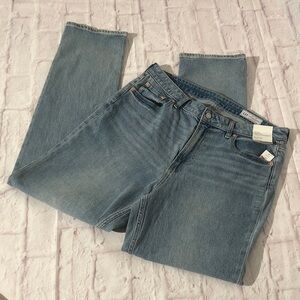 GAP Classic Straight Leg Curvy 90’s Low Stretch Jeans in Faded Blue women’s 16 L